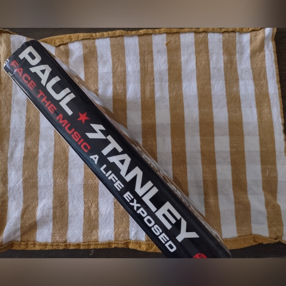 Paul Stanley Face the Music book - Picture 3 of 3